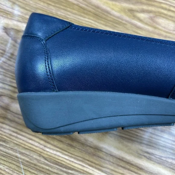 Propet Yara Flats Navy Blue Leather NWT - Size 9AA Narrow - Picture 6 of 12